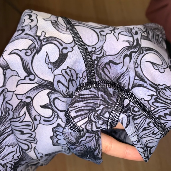 Lululemon leggings - Picture 4 of 4